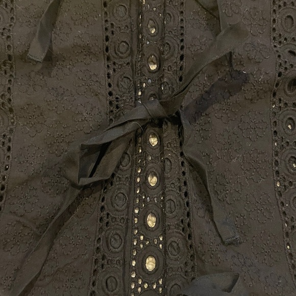 Black Eyelet Crop Top - Picture 2 of 4